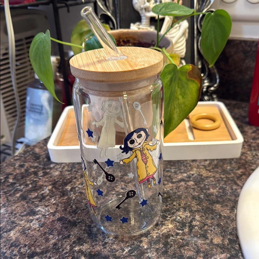 Coraline glass tumbler w glass straw
